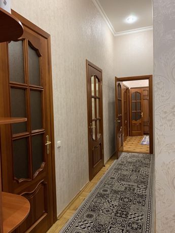 3-кімнатна, Киів, центр, Метро Л. Толстого