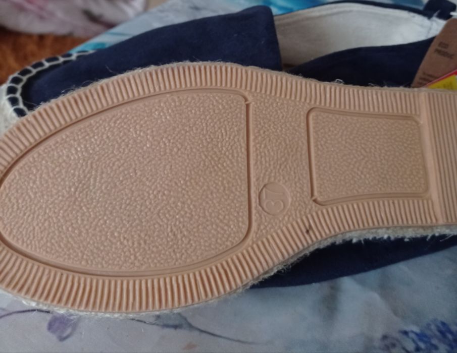 Espadryle granatowe