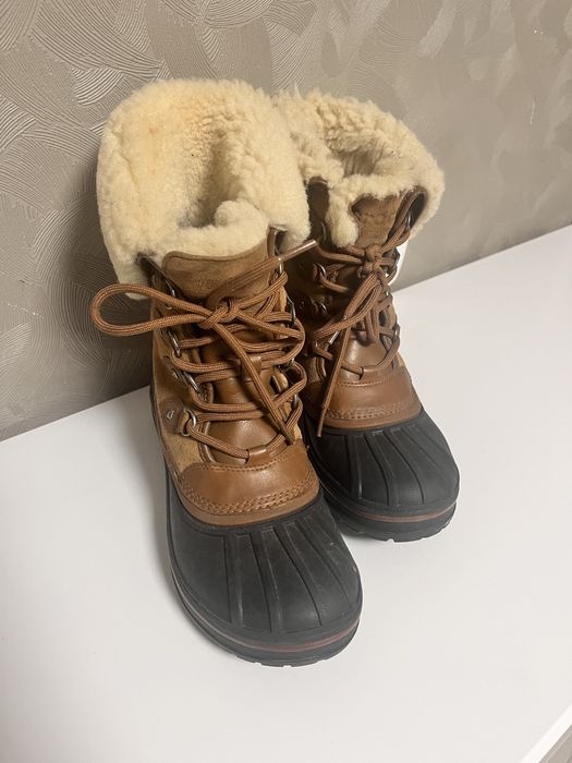 Продам crocs оригінальні w8 жіночі. Термо сапоги