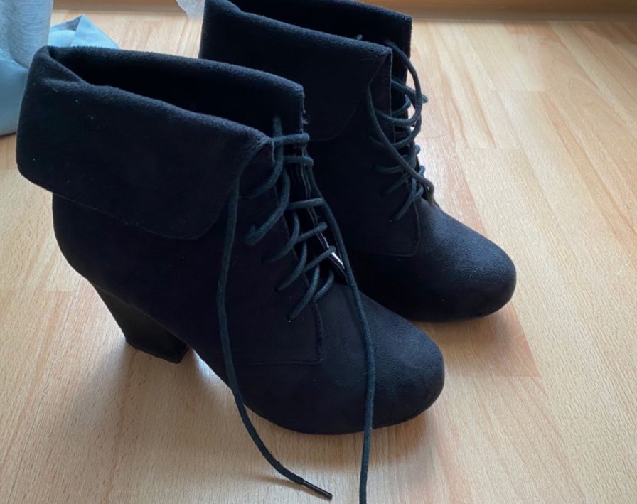 Sprzedam śliczne buty botki
