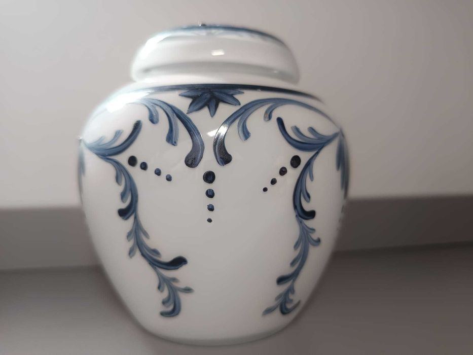 Jarra Decorativa em Vidro Pintado à Mão – Estilo Clássico Europeu