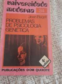 Livros vários e relíquias