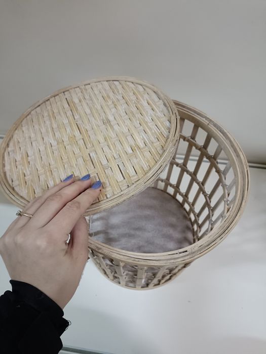 Lekki kosz z pokrywką