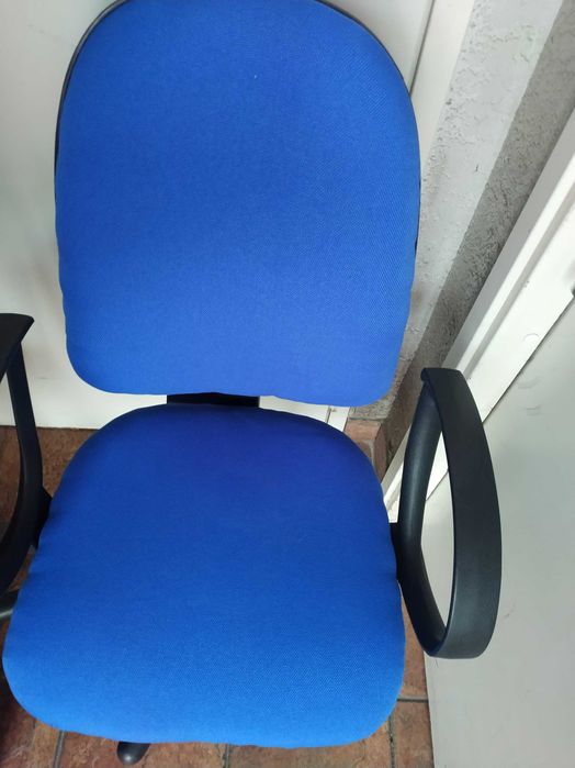 компьютерное офисное кресло новая велюровая обивка