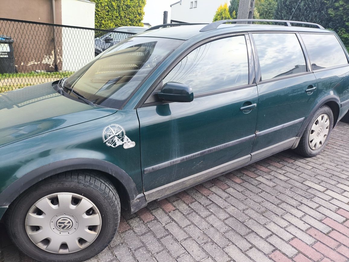 Audi a4b5 1996 passat b5 1.9tdi kombi części w całości