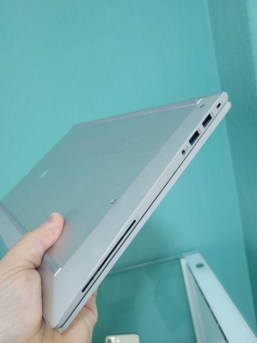 Portátil HP Elite Book G8  i5 vPro 11th Gen