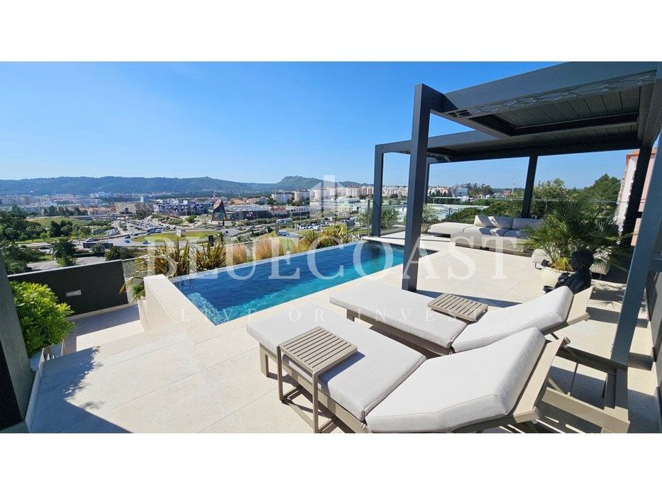 Penthouse Única em Setúbal - Piscina e Vista incrivel