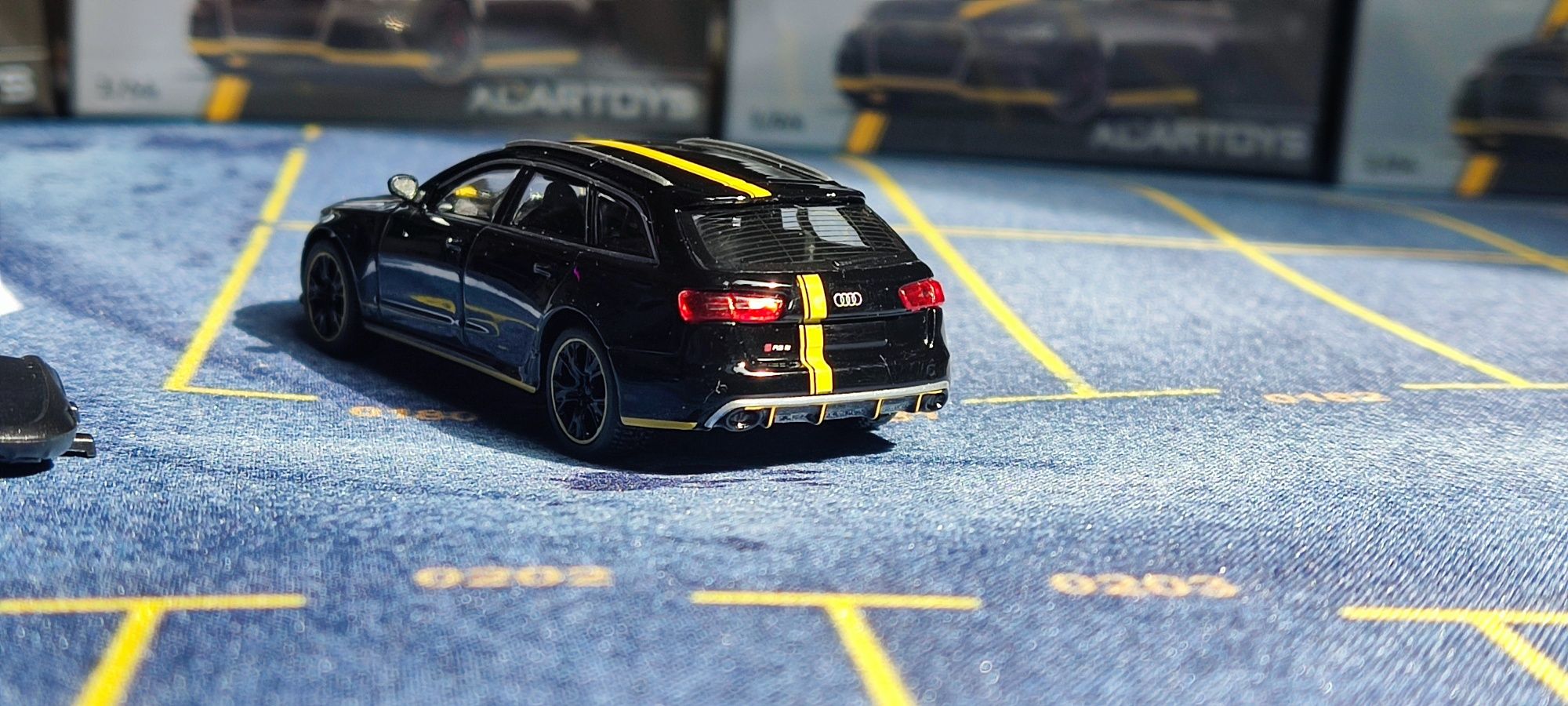 Audi RS6 Avant C7 1:64 , autko gratis za darmo