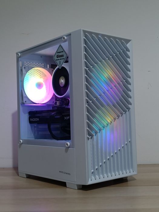 Torre Gaming RX 6600 | 32GB RAM 3200MHz | Caixa com LEDs | Semi-Nova