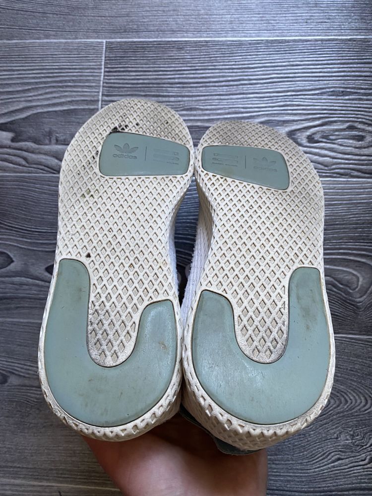 Кроссовки adidas HU Pharrell размер 43,5 стелька 27,5
