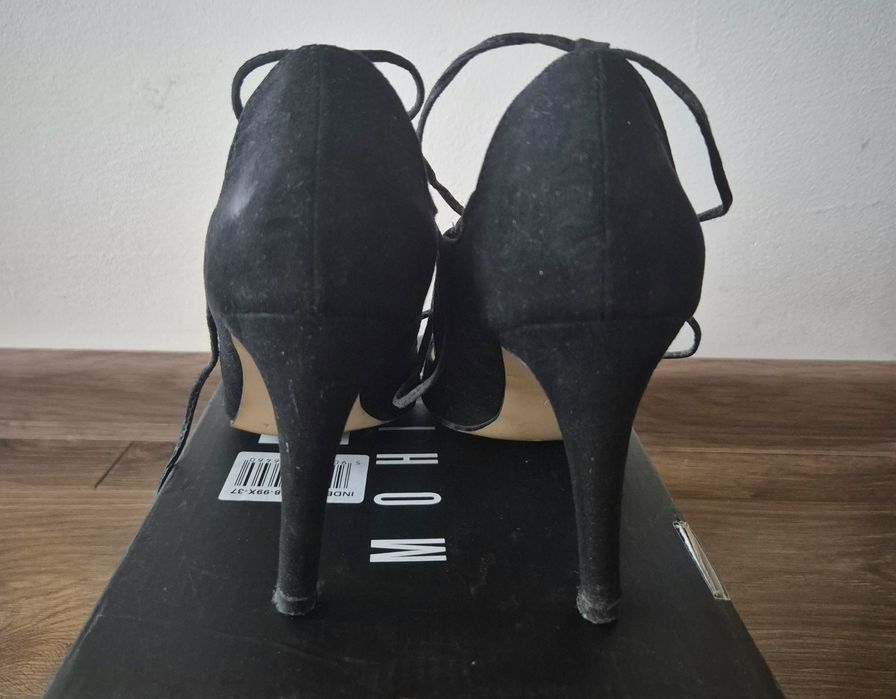 Sandały na obcasie Mohito 36