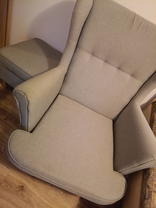 Fotel Uszak z podnóżkiem