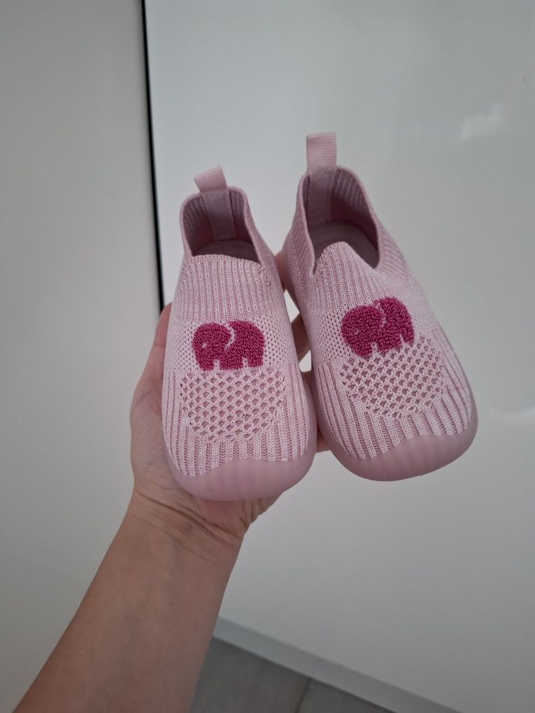 Pudrowe buty elefanten 21