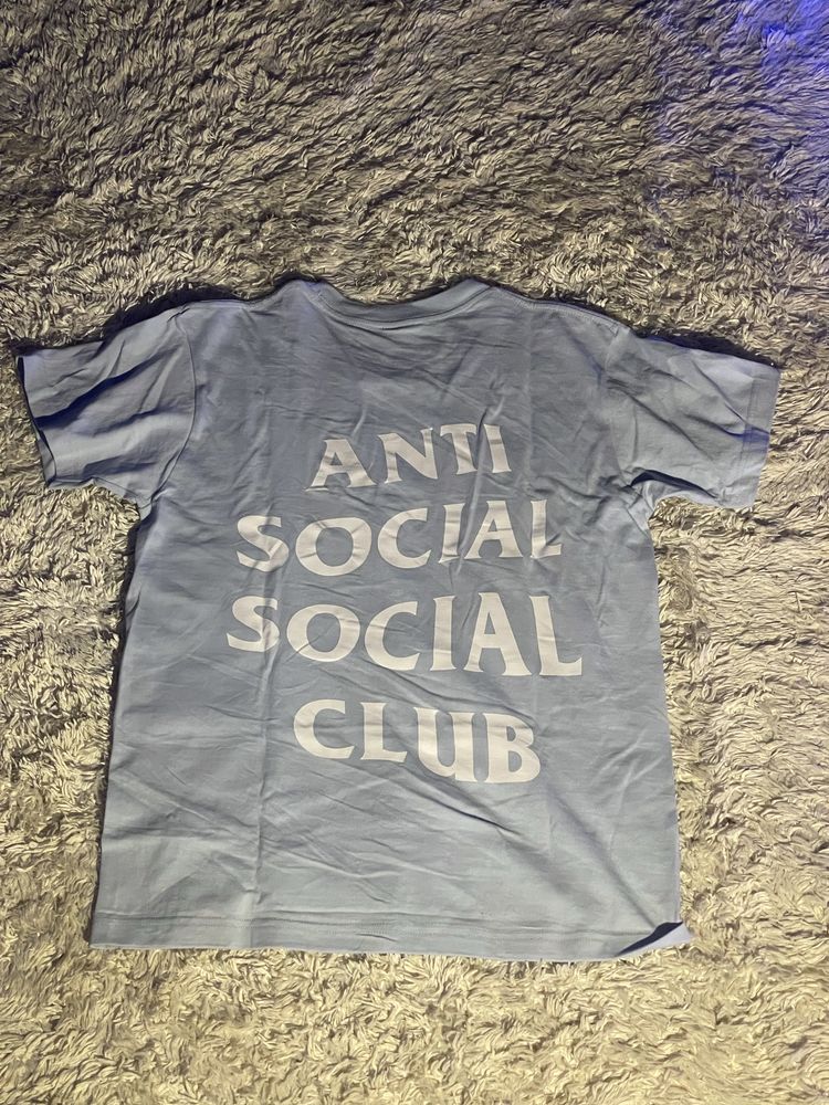 T shirt Anti social social club azul clara