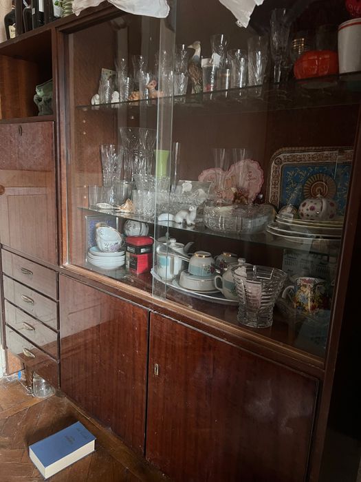 Сервант з баром радянських часів