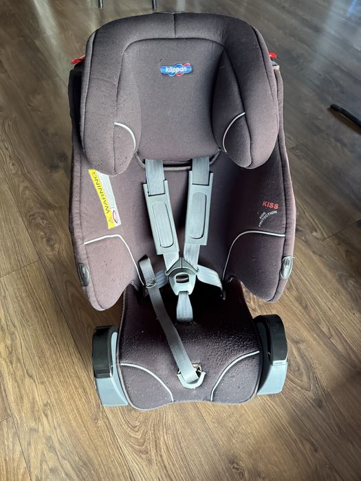 Klippan Triofix 9-36 kg KISS na isofix lub pasy. Baza w zestawie.