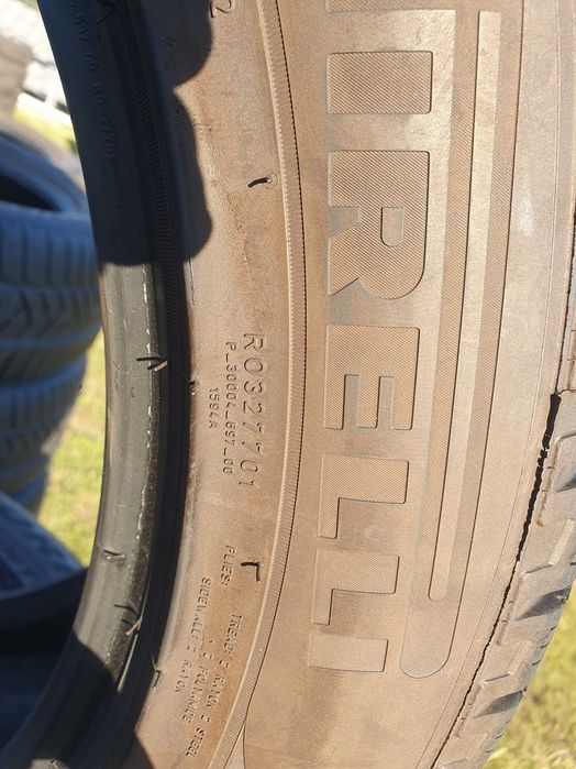 A21# Opony uzywane zimowe 235/55/19" Pirelli