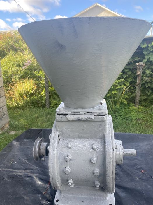 Зернодробілка,крупорушка