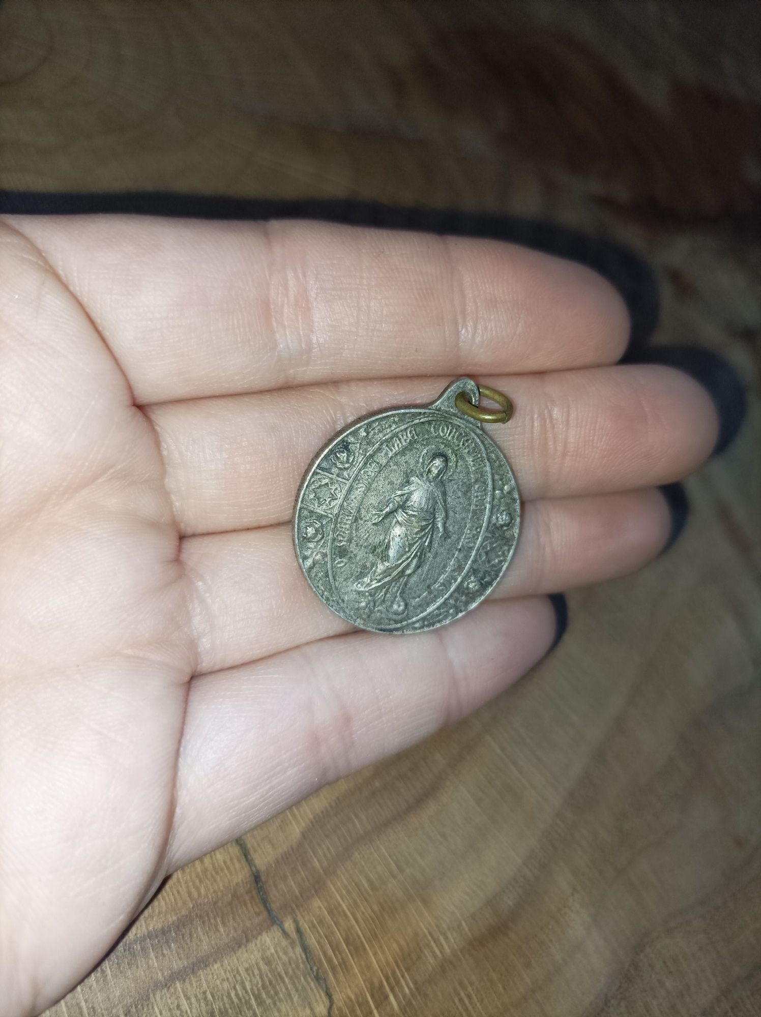 Stary medalik święty Matka Boska