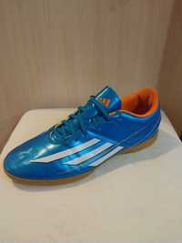 Футзалки  Adidas f 5 42 размер