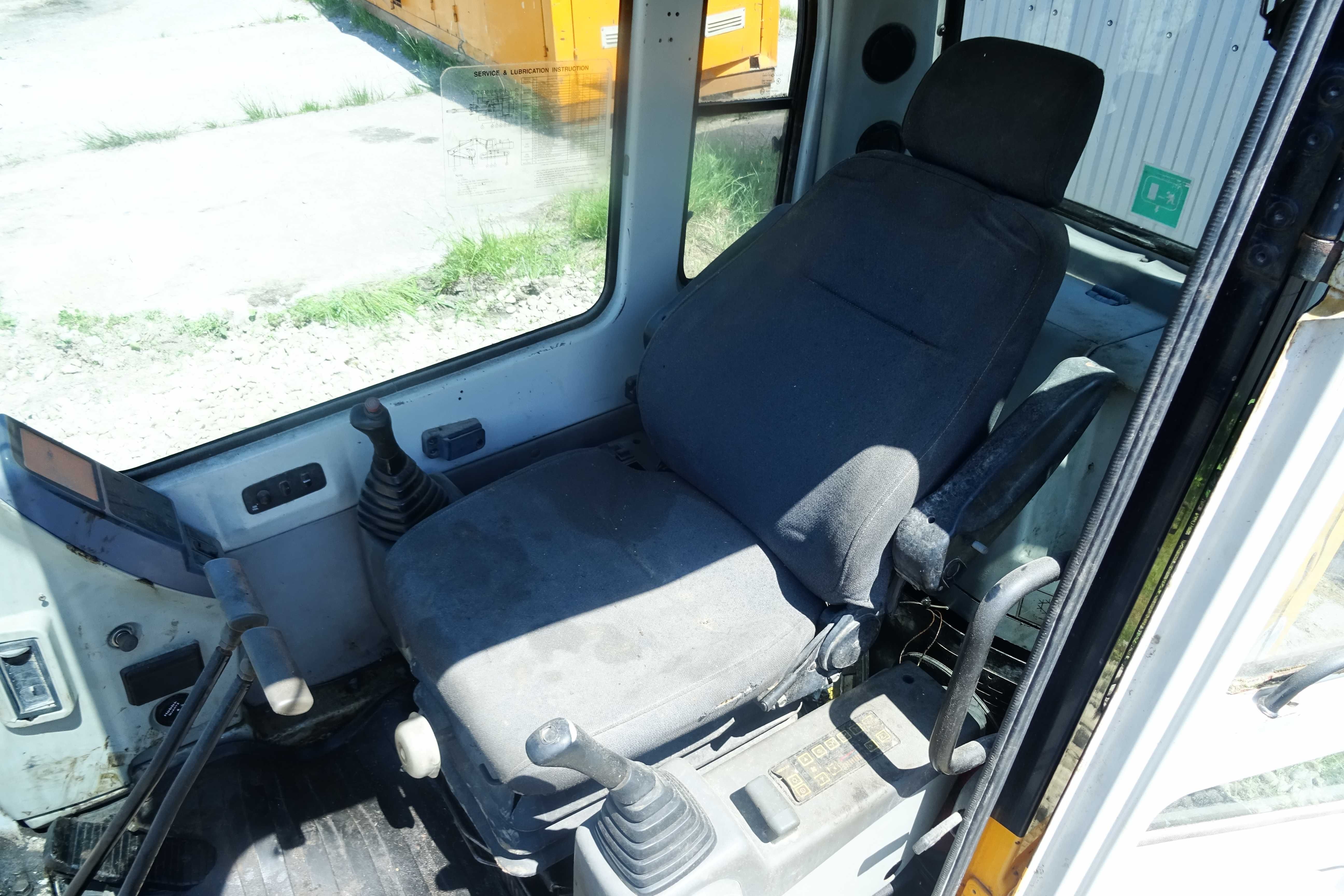 Kabina do koparki Hyundai Robex 450LC. Cabin Hyundai