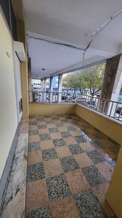 Arrenda-se T1 Almada