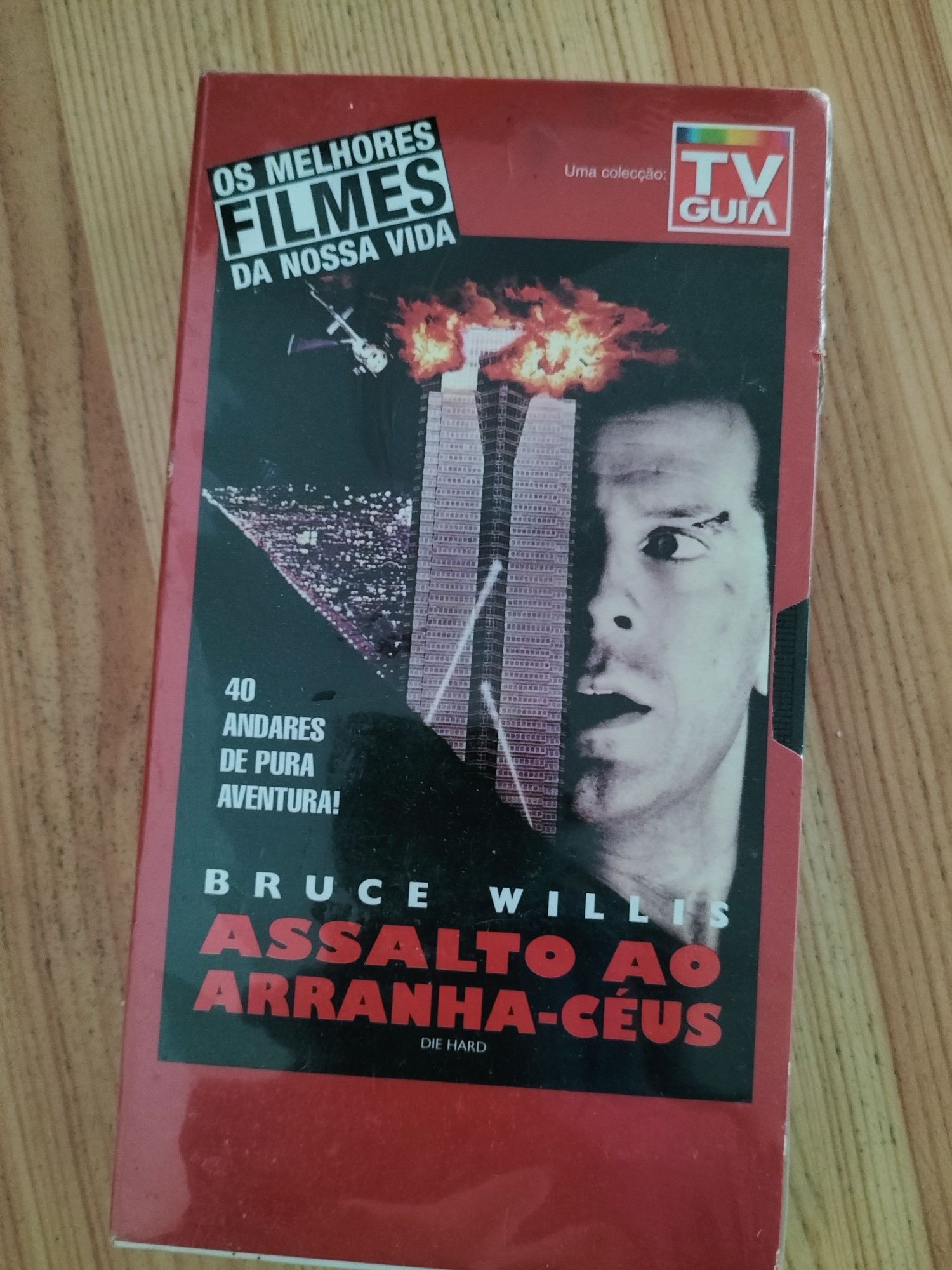 VHS - O assalto ao arranha - céus novo