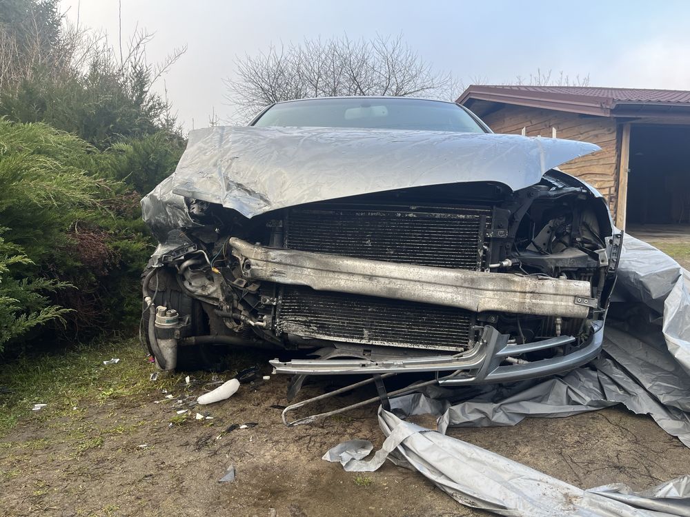 Audi A4B7 uszkodzone blacharsko