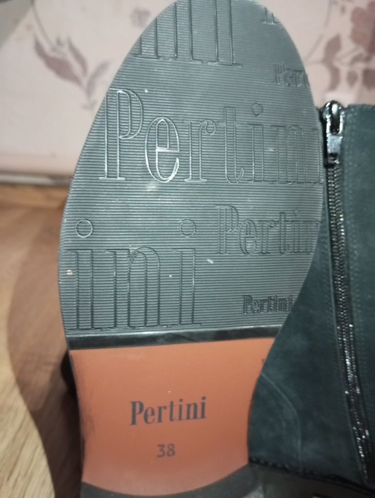 Продам оригінальні ботинкі "Pertini".