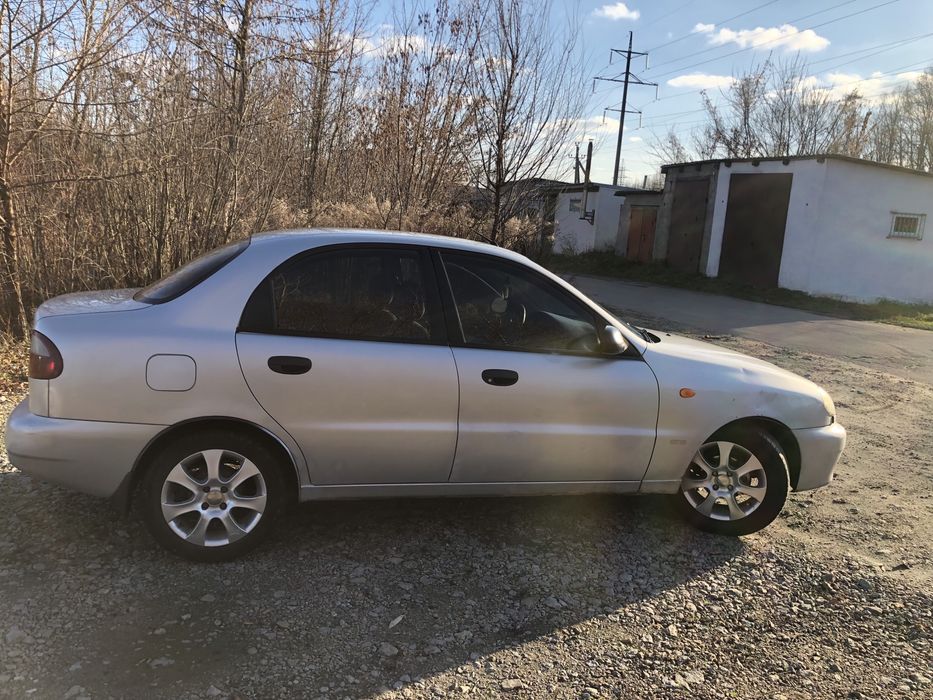 Продам ланос 1.5 бенз SE