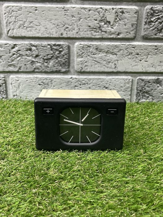 Часи BMW E34 Код:183