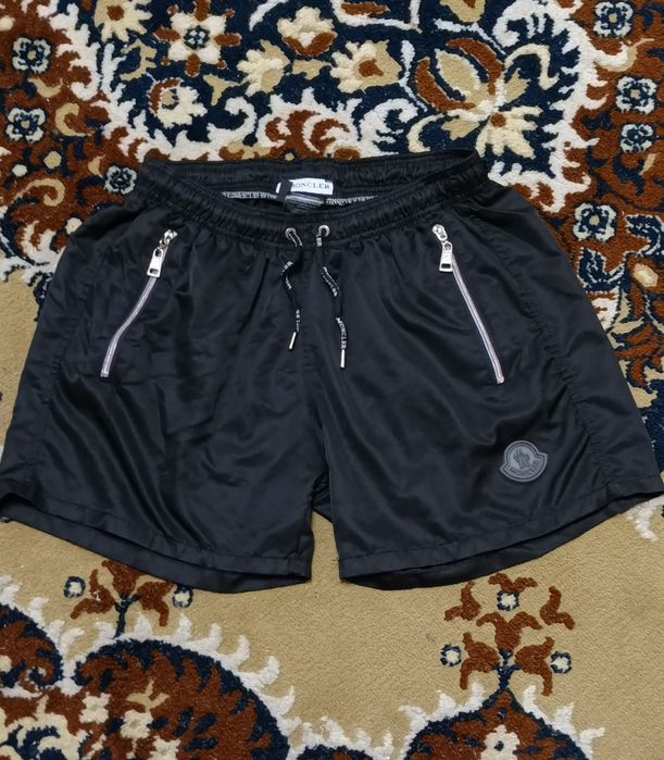 Moncler мужские шорты (оригинал), состояние 9/10