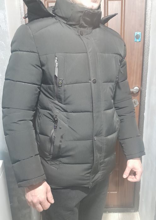 Продам чоловічу зимову куртку, розмір L-XL