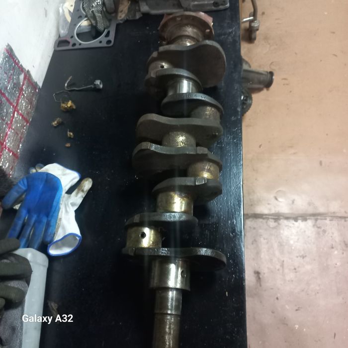 Колінвал Уаз Газ 24. Газель