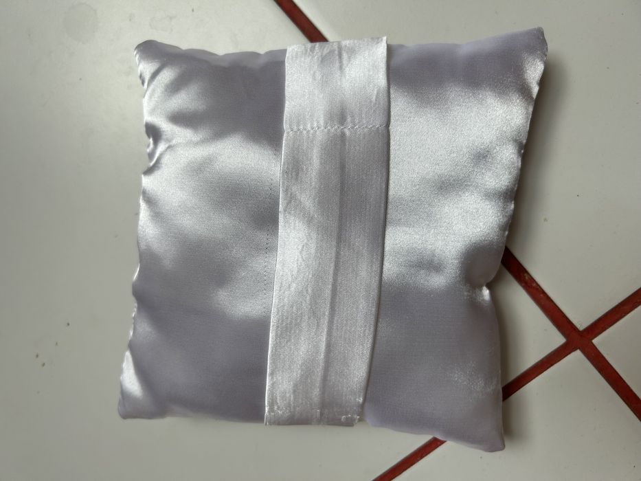 Poduszeczka na obrączki