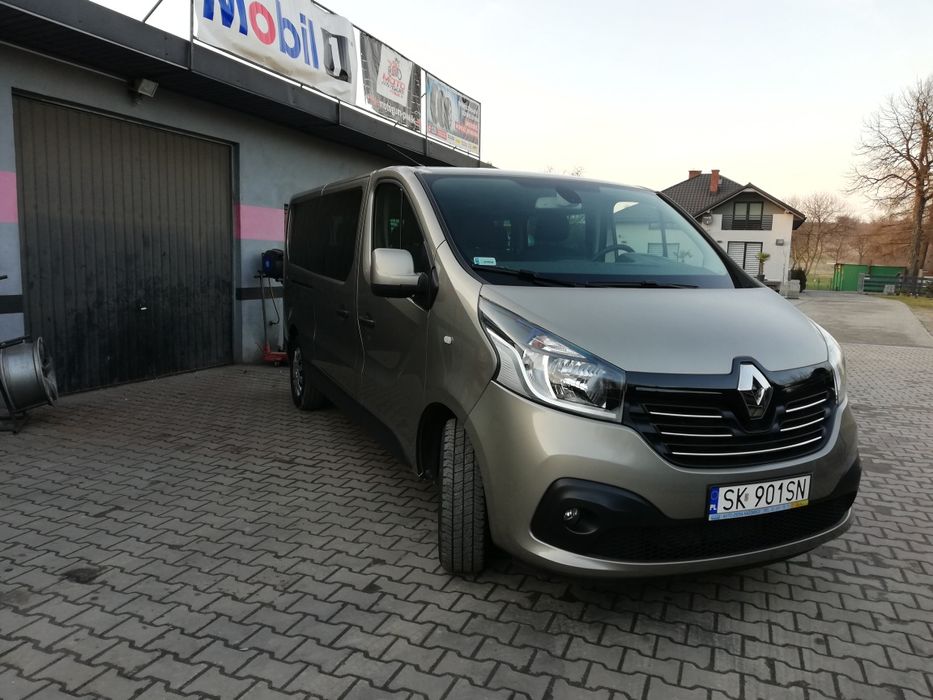 Wypożyczalnia busów wynajem busa 9 osobowego Renault Trafic