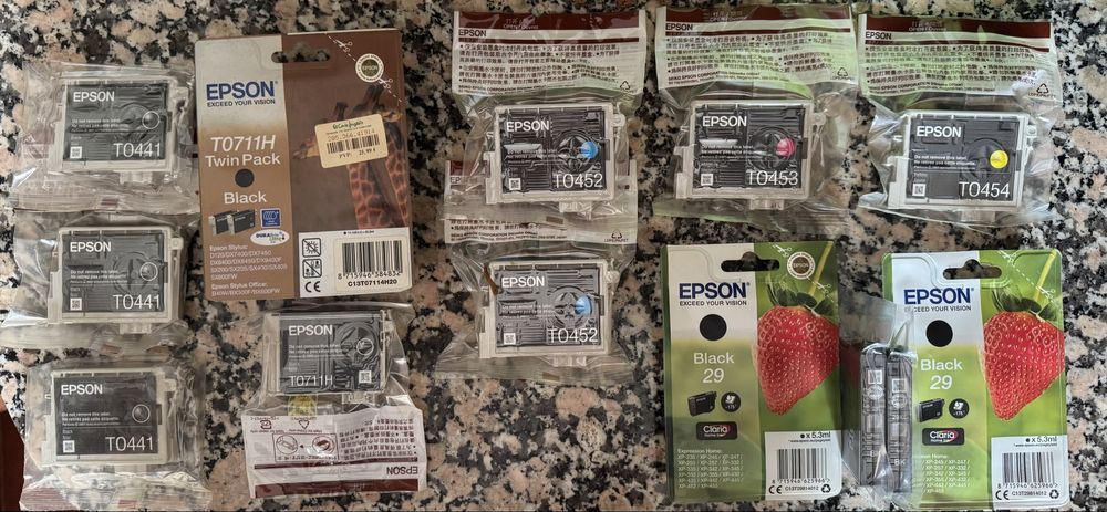 Tinteiros originais EPSON: Gama XP, T0441, T0452, T0453, T0454, T0711H