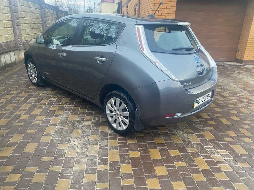 Продам Nissan Leaf 2015 року