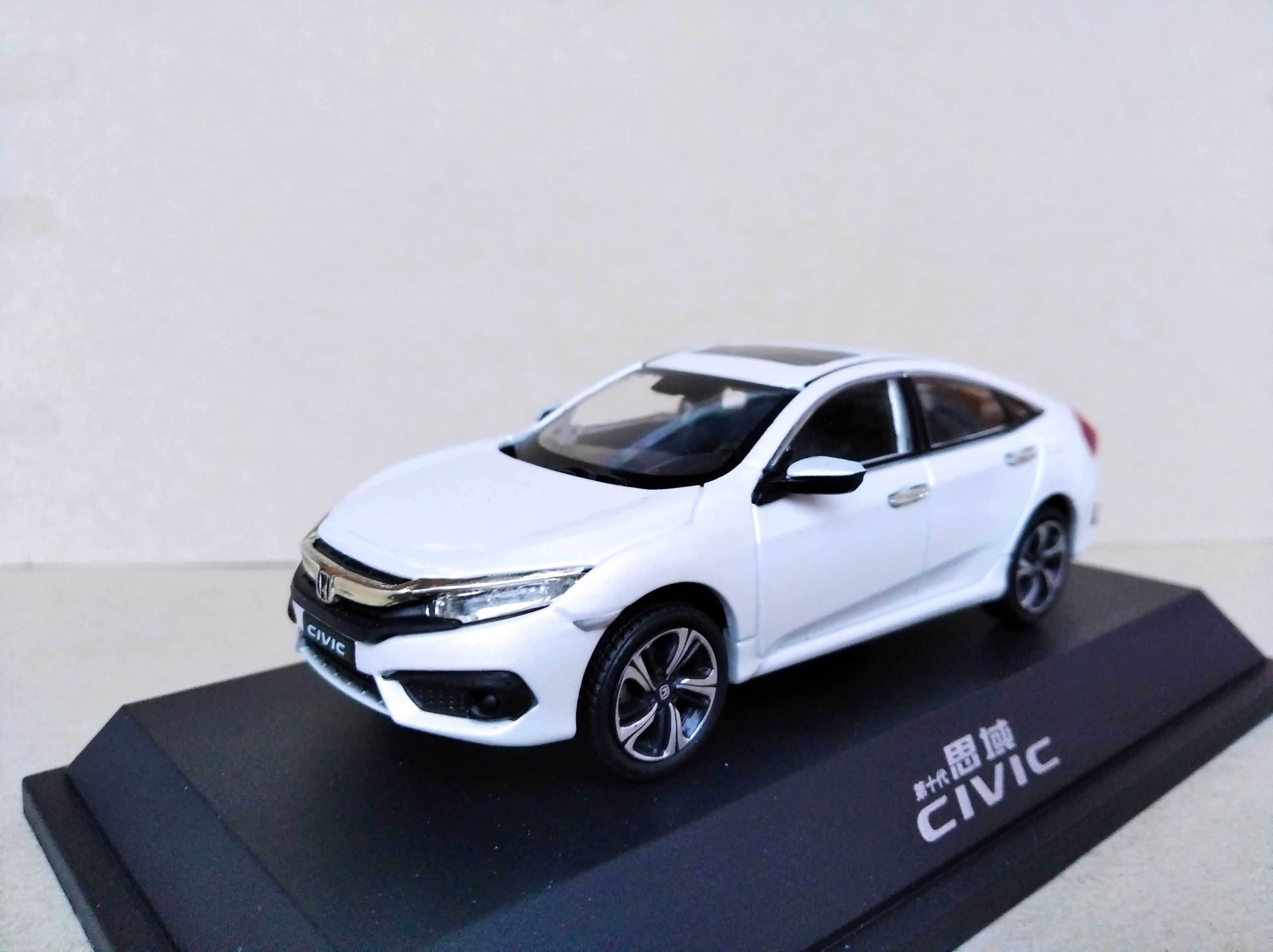 Honda CR-V mk5 2016-2019 / Honda Civic mk10 2015-2021 моделі 1/43