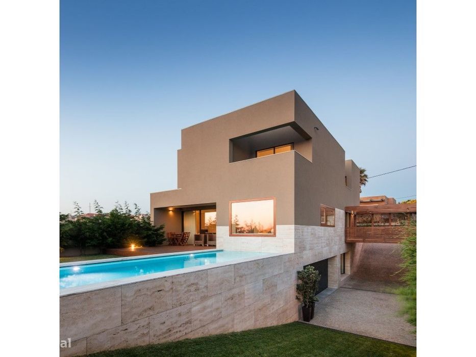 Moradia de Luxo T4 com piscina | Praia de Valadares, Vila Nova de Gaia