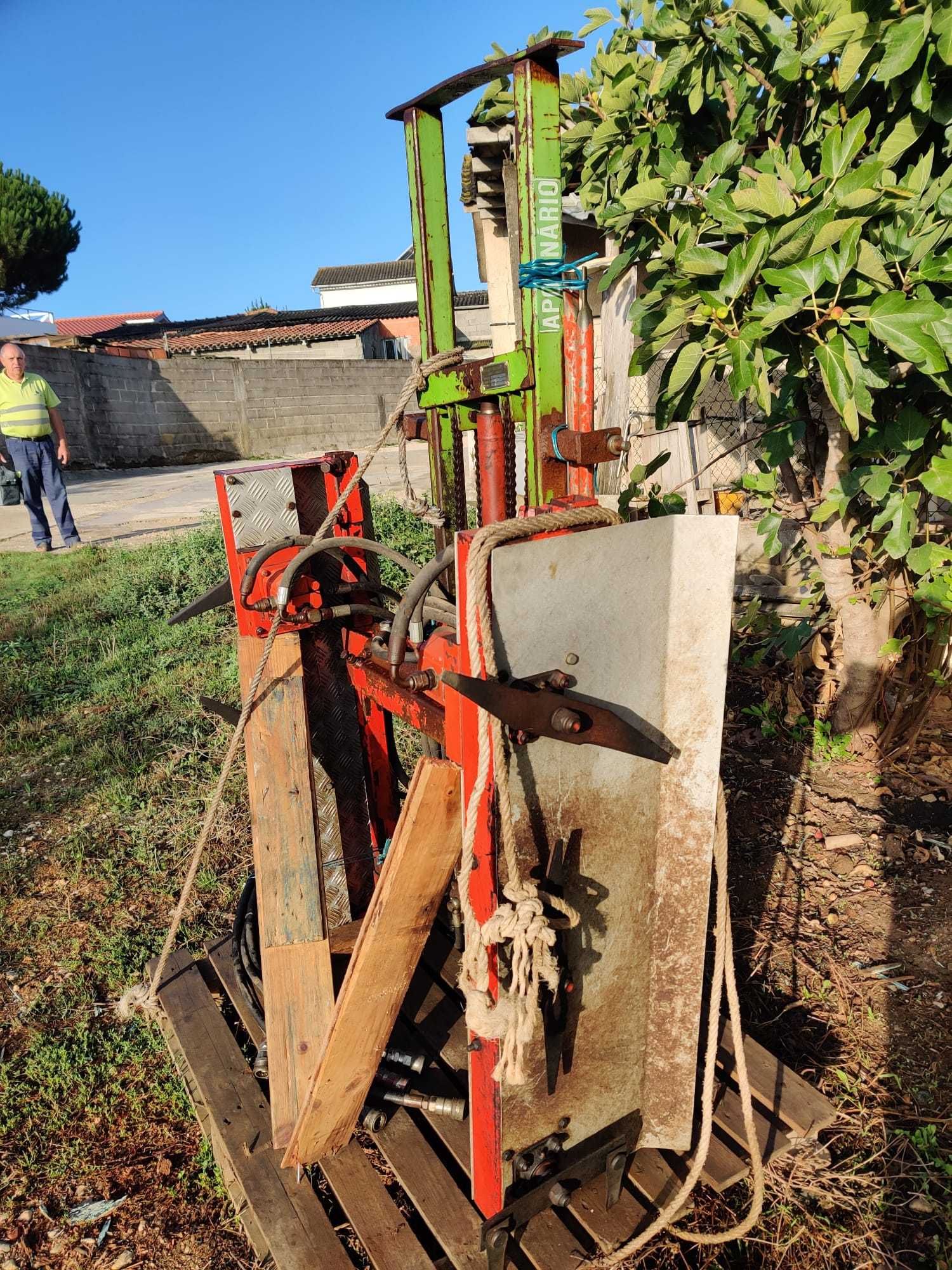 Despampanadeira hidráulica para vinhas