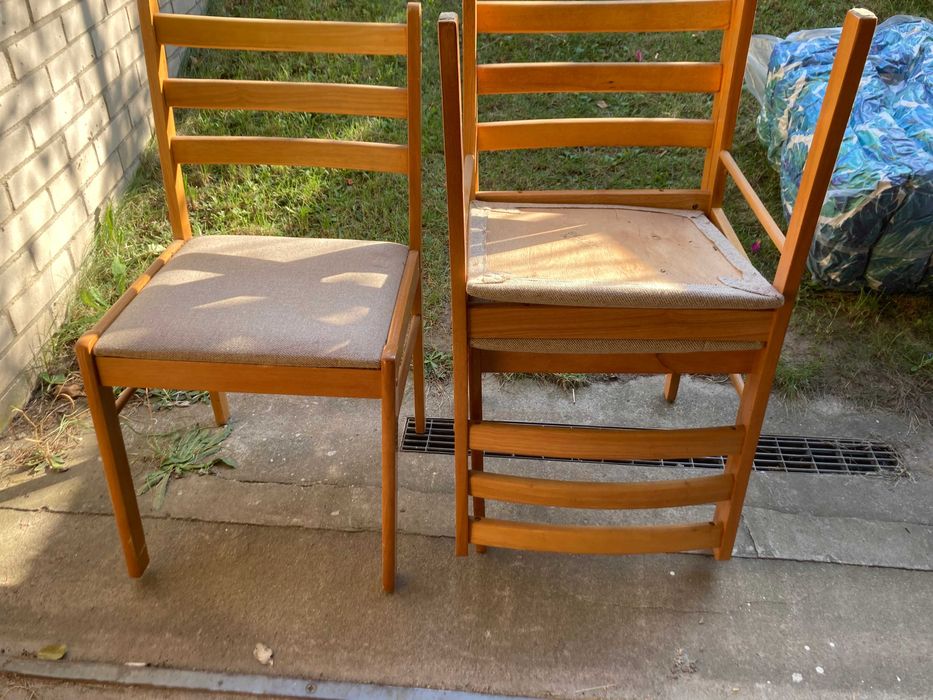 4 krzesła - tapicerowane