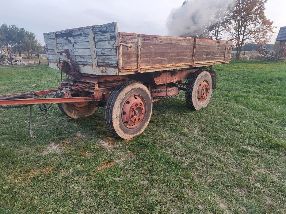 Przyczepa wywrotka 2 osiowa wywrot na 3 strony
