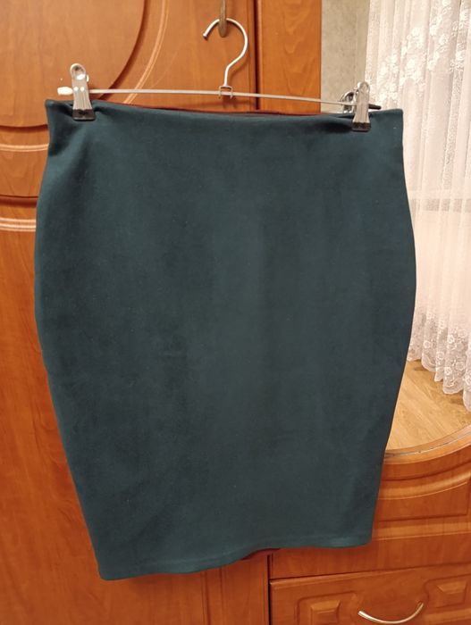 Спідниця зеленого кольору