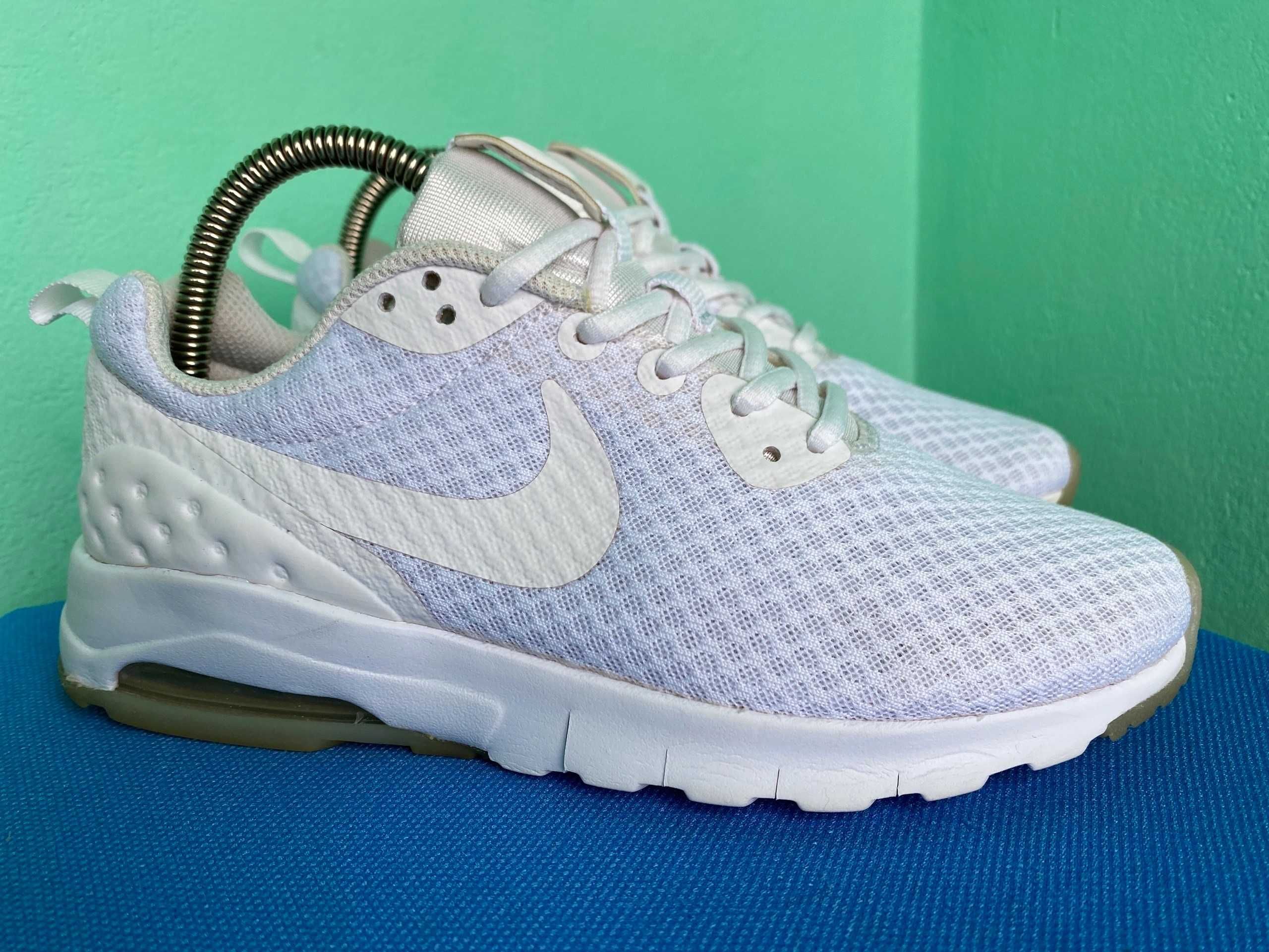 Кросівки nike air max motion