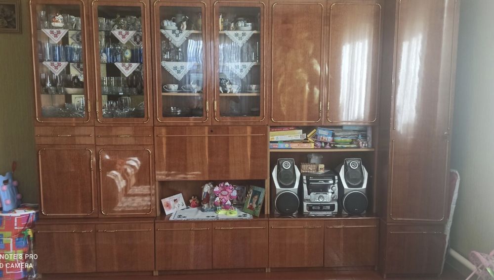 Продам стінку у вітальню