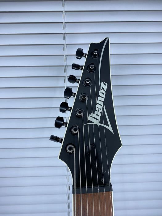 Guitarras Ibanez 7 cordas e Harley Benton