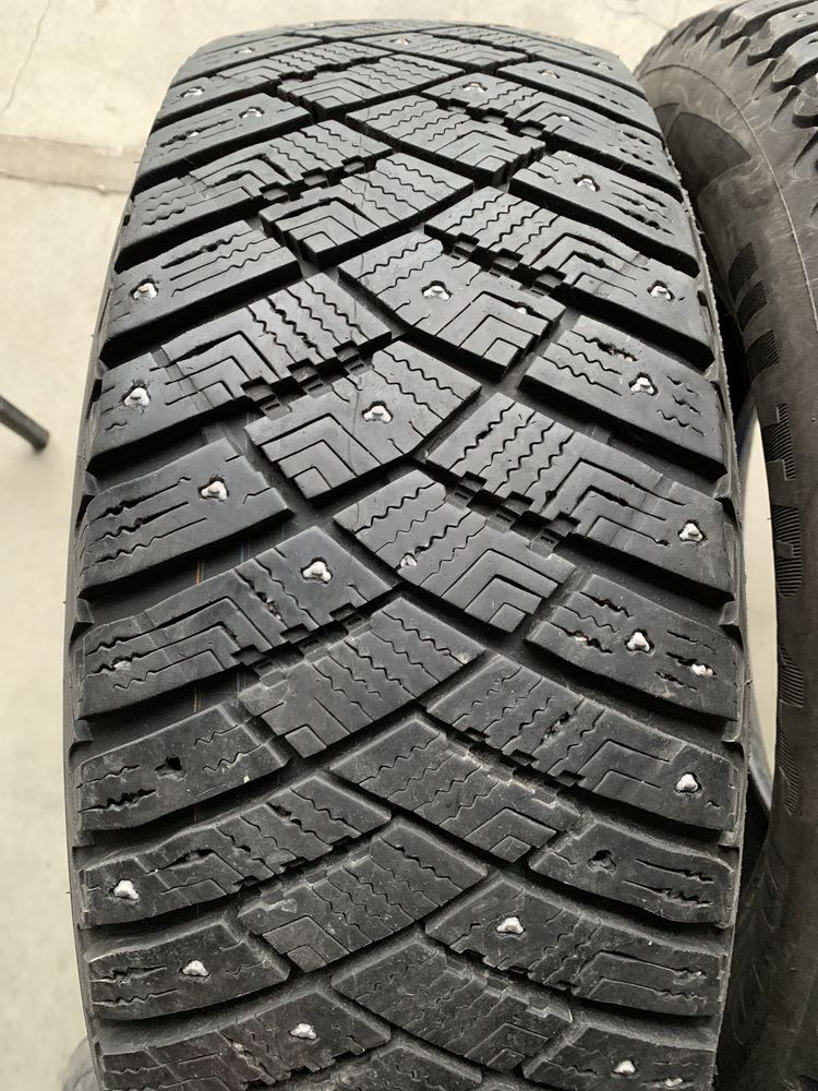(4шт) 215/65R16 GoodYear UltraGrip Ice Arctic (8мм) шип зимові шини