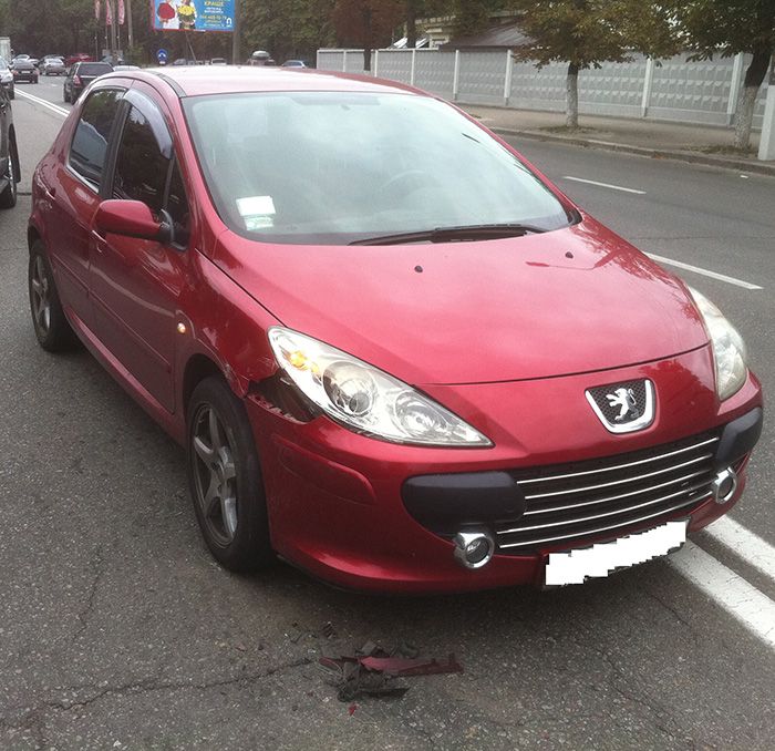 Peugeot 307, битый, крашеный