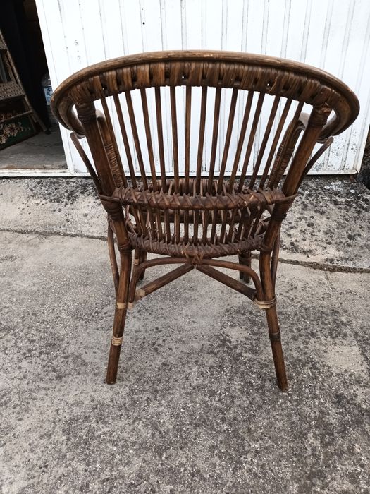 Cadeirão em bambu para restauro